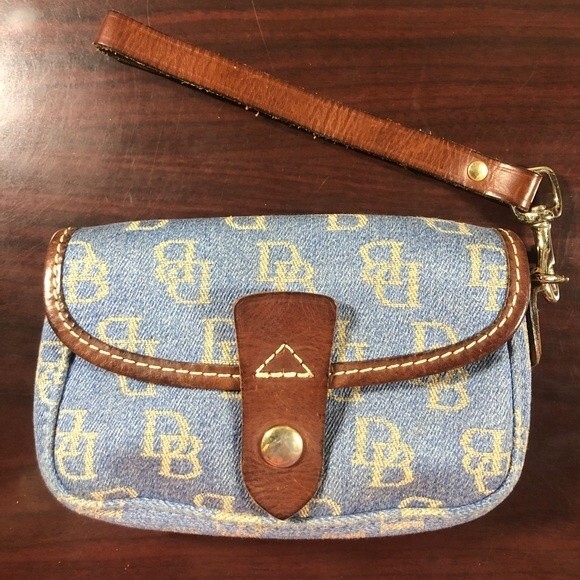 Dooney & Bourke Signature Blue Monogram Denim Detachable Strap Wristlet Wallet - Picture 1 of 6